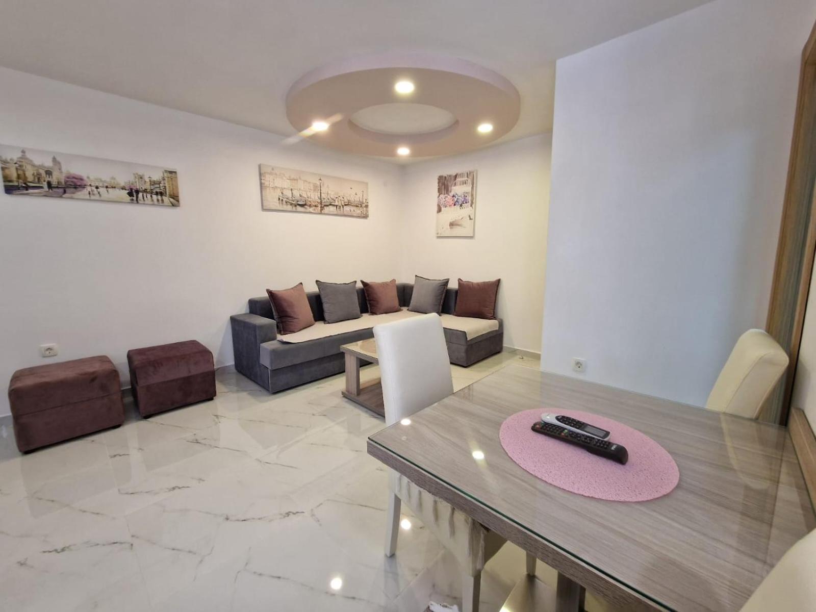 Nino Apartment Budva