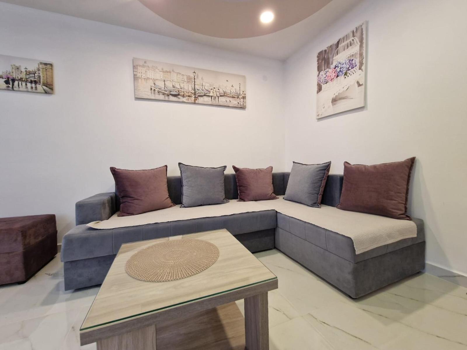 Nino Apartment