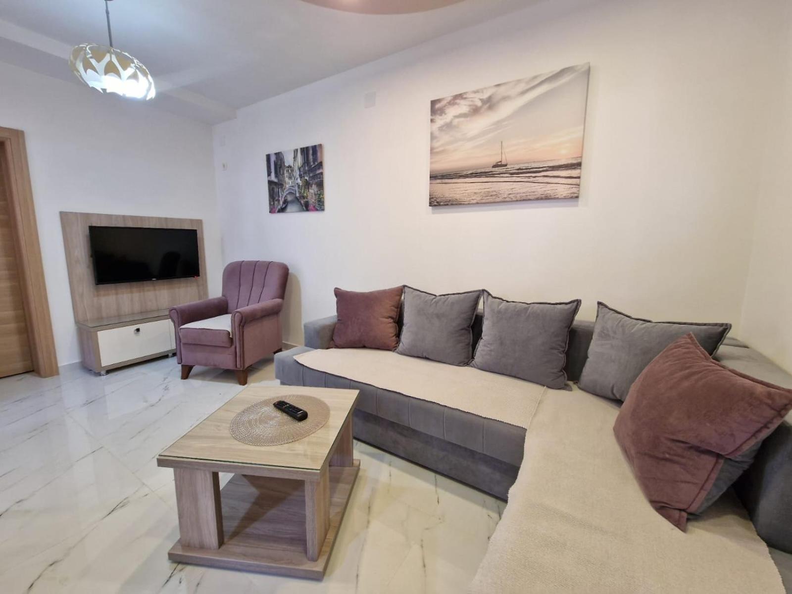 Nino Apartment Budva
