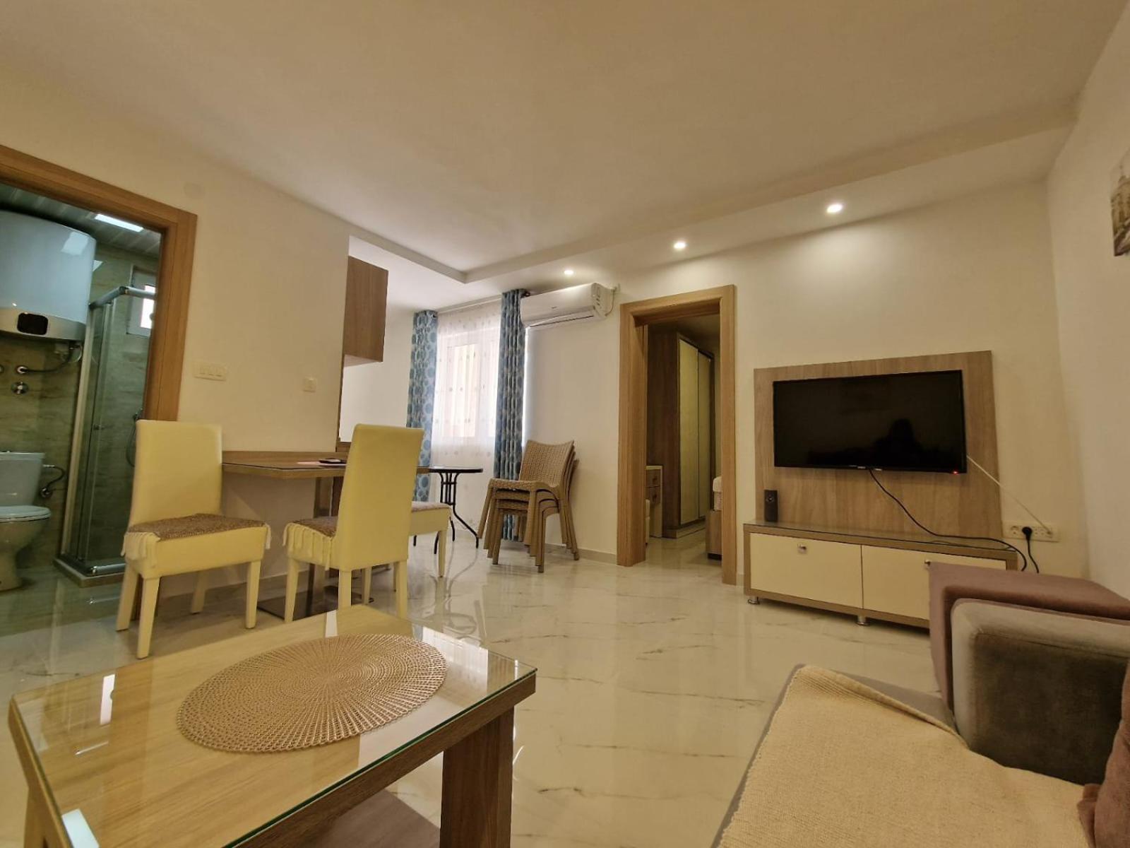 Nino Apartment